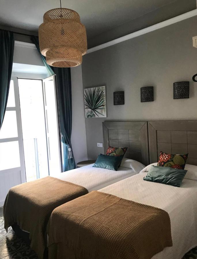 דירות סביליה Monna Flats Arenal 1 מראה חיצוני תמונה